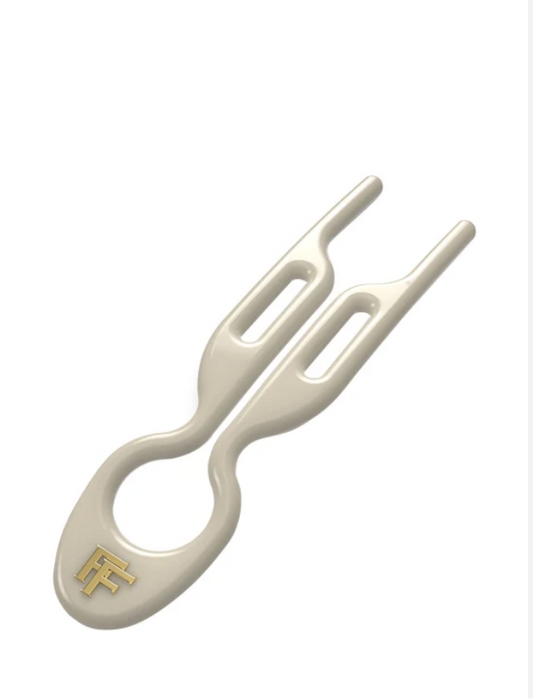 Fiona Franchimon N°1 Hairpin: Cream White